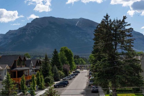 905A Bridge Road, Canmore, AB 