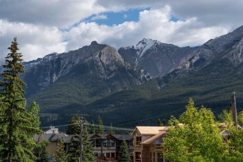 905A Bridge Road, Canmore, AB 