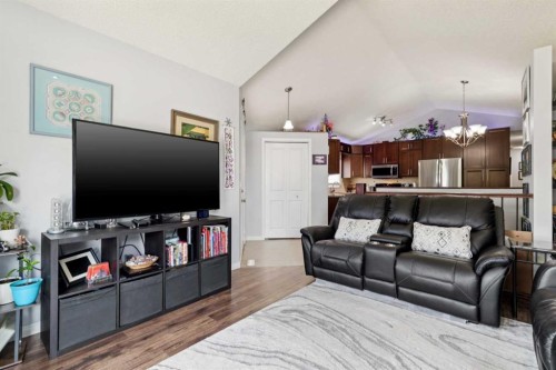 336 Coventry Close Ne, Calgary, AB 