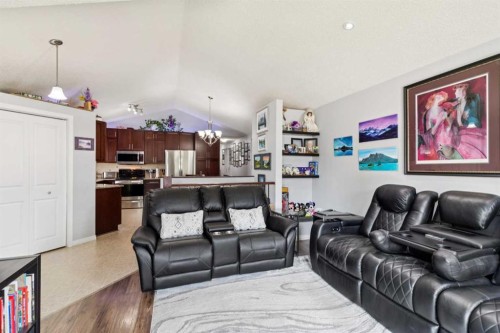 336 Coventry Close Ne, Calgary, AB 