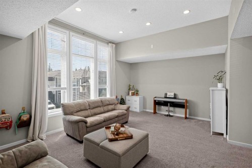 367 Mahogany Terrace Se, Calgary, AB - Indoor Photo Showing Living Room