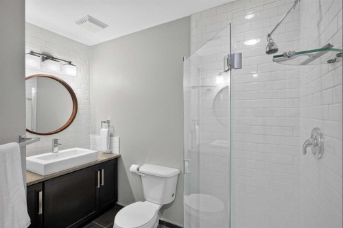 367 Mahogany Terrace Se, Calgary, AB - Indoor Photo Showing Bathroom