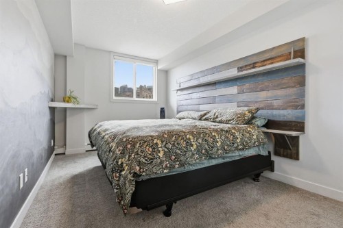 403-916 Memorial Drive Nw, Calgary, AB - Indoor Photo Showing Bedroom