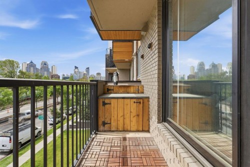 403-916 Memorial Drive Nw, Calgary, AB - Outdoor With Exterior