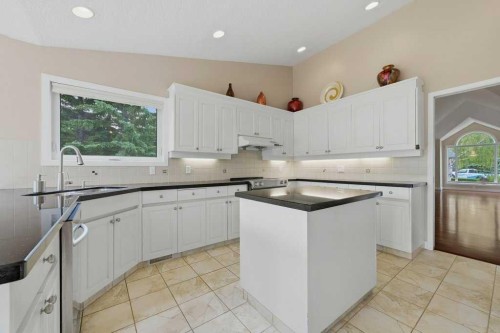 22 Varsity Estates Close Nw, Calgary, AB 