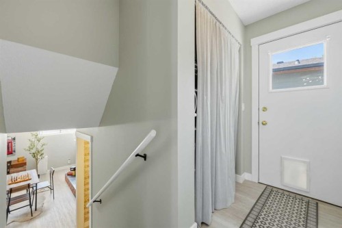 55 Sunbank Road Se, Calgary, AB - Indoor Photo Showing Other Room