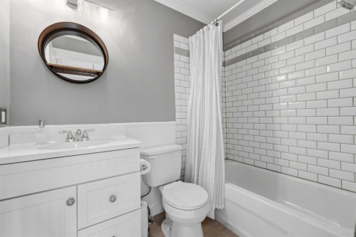 55 Sunbank Road Se, Calgary, AB - Indoor Photo Showing Bathroom