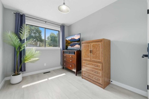55 Sunbank Road Se, Calgary, AB - Indoor