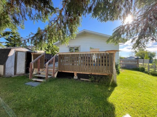 112 Huntstrom Drive Ne, Calgary, AB - Outdoor