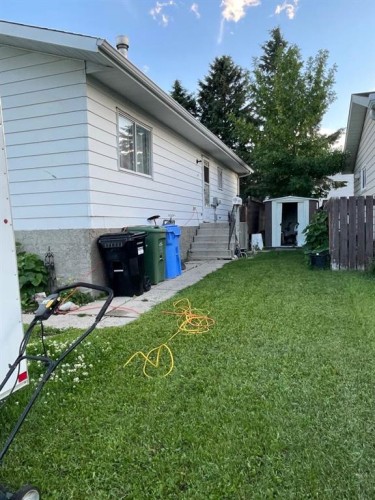 112 Huntstrom Drive Ne, Calgary, AB - Outdoor With Exterior