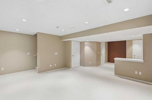 258 Cranberry Place Se, Calgary, AB - Indoor