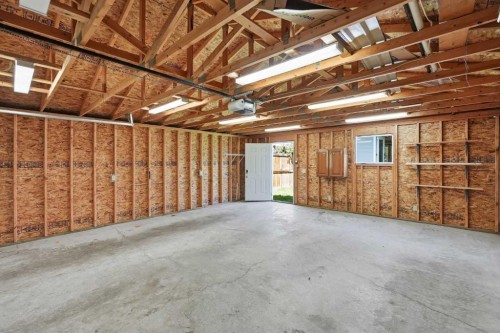258 Cranberry Place Se, Calgary, AB - Indoor