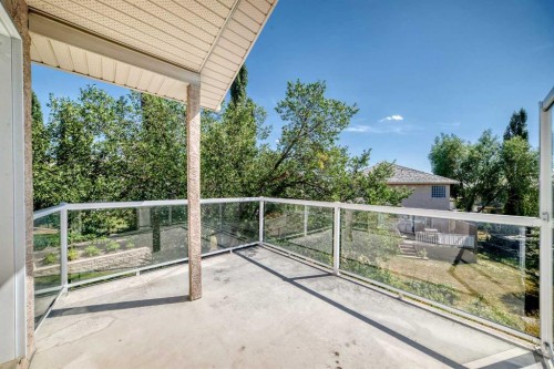 311 Royal Crest Bay Nw, Calgary, AB - Outdoor With Balcony With Exterior