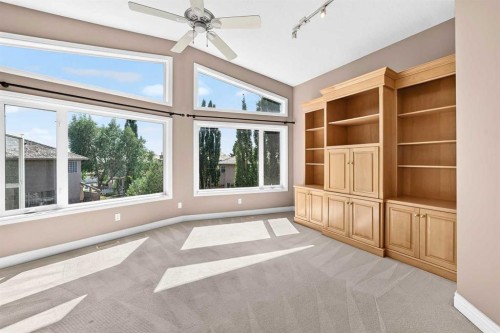 311 Royal Crest Bay Nw, Calgary, AB - Indoor Photo Showing Other Room
