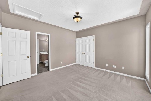 311 Royal Crest Bay Nw, Calgary, AB - Indoor Photo Showing Other Room