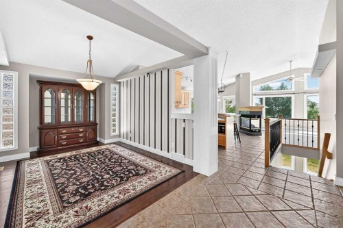 311 Royal Crest Bay Nw, Calgary, AB - Indoor Photo Showing Other Room