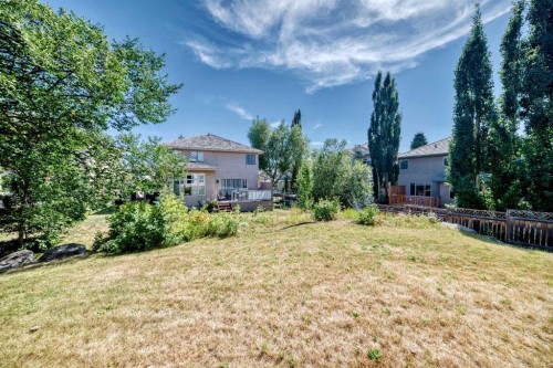 311 Royal Crest Bay Nw, Calgary, AB - Outdoor