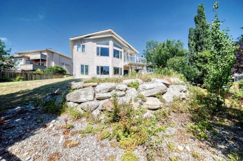 311 Royal Crest Bay Nw, Calgary, AB - Outdoor
