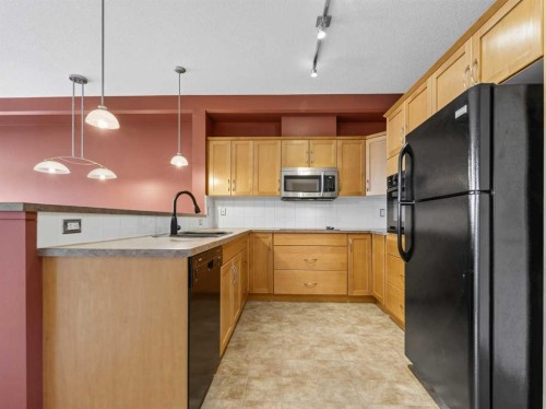 309-3111 34 Avenue Nw, Calgary, AB 