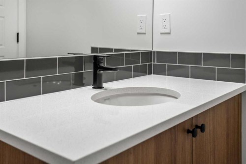 659 Chelsea Pier Run, Chestermere, AB - Indoor Photo Showing Bathroom