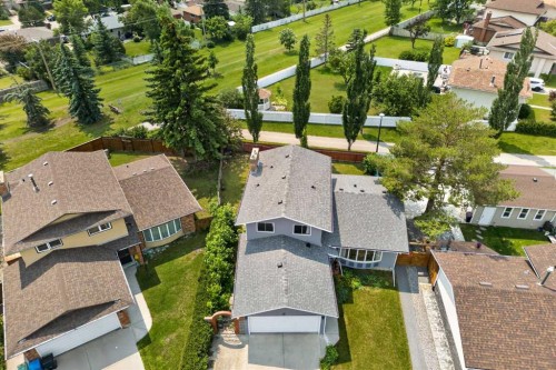 12 Berkley Place Nw, Calgary, AB 
