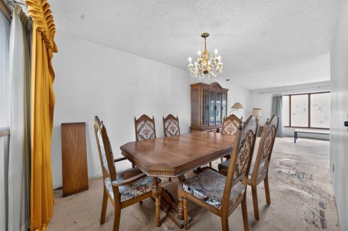 12 Berkley Place Nw, Calgary, AB 