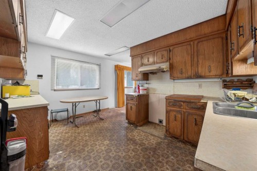12 Berkley Place Nw, Calgary, AB 