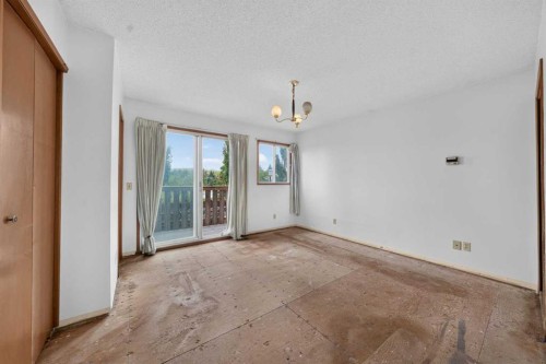 12 Berkley Place Nw, Calgary, AB 
