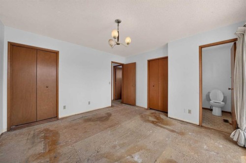 12 Berkley Place Nw, Calgary, AB 