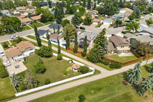 12 Berkley Place Nw, Calgary, AB 