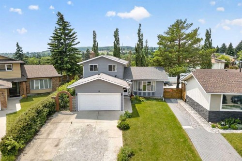 12 Berkley Place Nw, Calgary, AB 