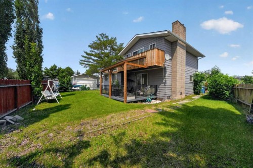 12 Berkley Place Nw, Calgary, AB 