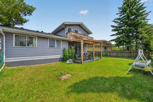 12 Berkley Place Nw, Calgary, AB 
