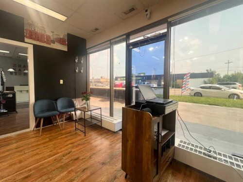 110&111-7015 Macleod Trail Sw, Calgary, AB 