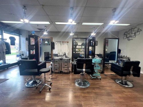 110&111-7015 Macleod Trail Sw, Calgary, AB 