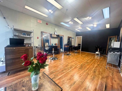 110&111-7015 Macleod Trail Sw, Calgary, AB 