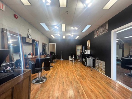 110&111-7015 Macleod Trail Sw, Calgary, AB 