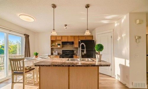 150 Auburn Bay Heights Se, Calgary, AB 