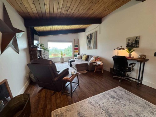 33374 Range Road 55, Rural Mountain View County, AB - Indoor