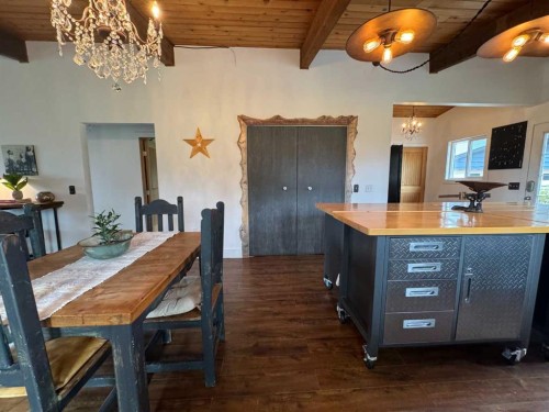 33374 Range Road 55, Rural Mountain View County, AB - Indoor Photo Showing Dining Room