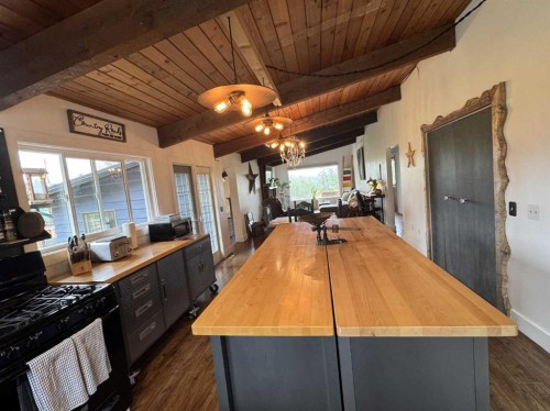 33374 Range Road 55, Rural Mountain View County, AB - Indoor