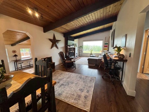 33374 Range Road 55, Rural Mountain View County, AB - Indoor Photo Showing Dining Room