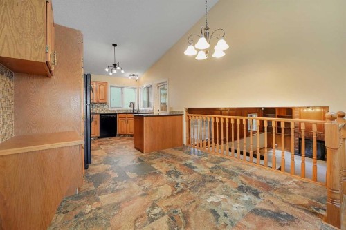 23 Edelweiss Drive Nw, Calgary, AB 
