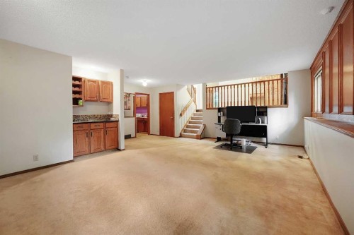23 Edelweiss Drive Nw, Calgary, AB 