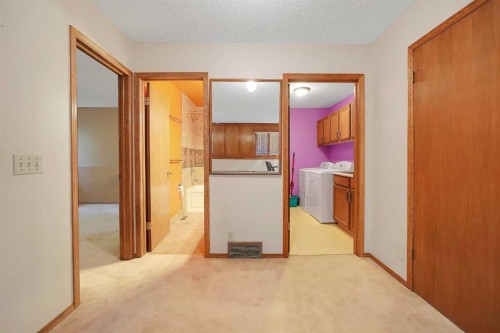23 Edelweiss Drive Nw, Calgary, AB 