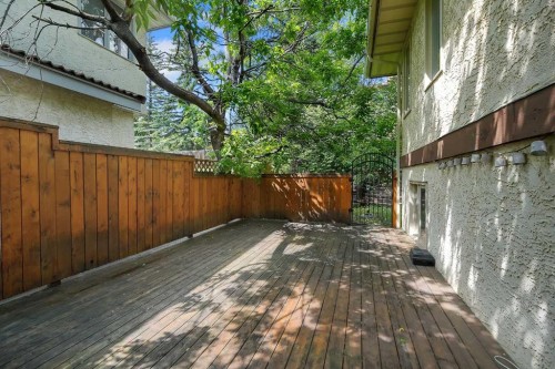 23 Edelweiss Drive Nw, Calgary, AB 