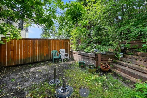 23 Edelweiss Drive Nw, Calgary, AB 