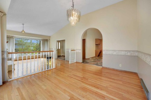 23 Edelweiss Drive Nw, Calgary, AB 