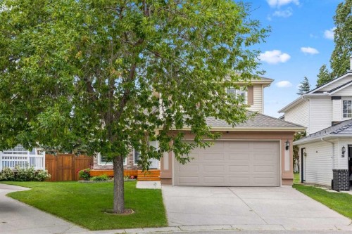 152 Douglas Glen Mews Se, Calgary, AB - Outdoor