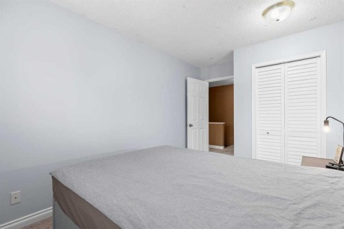 152 Douglas Glen Mews Se, Calgary, AB - Indoor